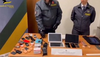 Patenti e revisioni truccate a Torino, tre arrestati